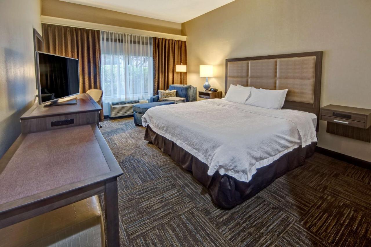 King Room - Disability Access with Tub at Hampton Inn Salt Lake City/Layton