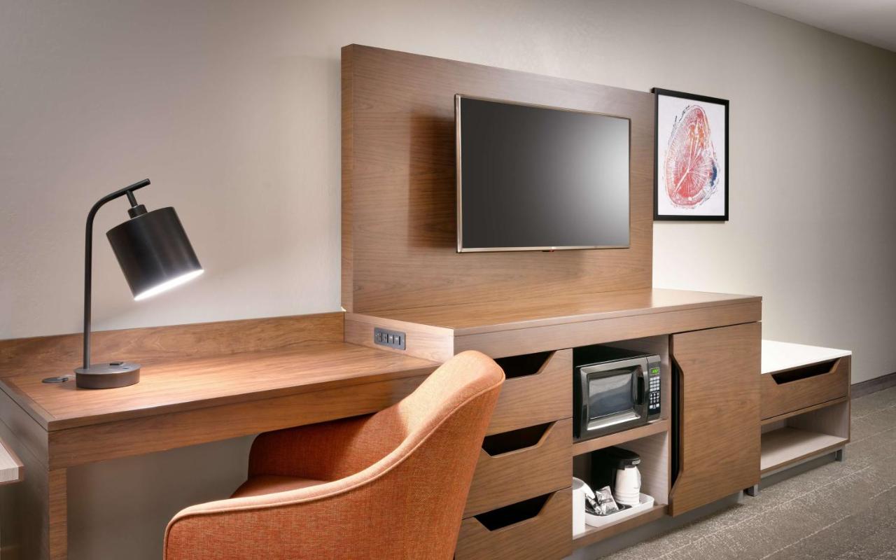 King Room - Non-Smoking at Hampton Inn & Suites Show Low-Pinetop