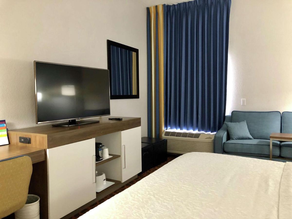 | Hampton Inn by Hilton Spring Hill