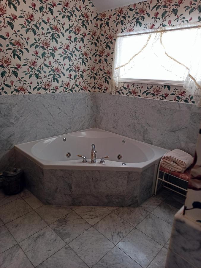 | Arlington Inn & Spa