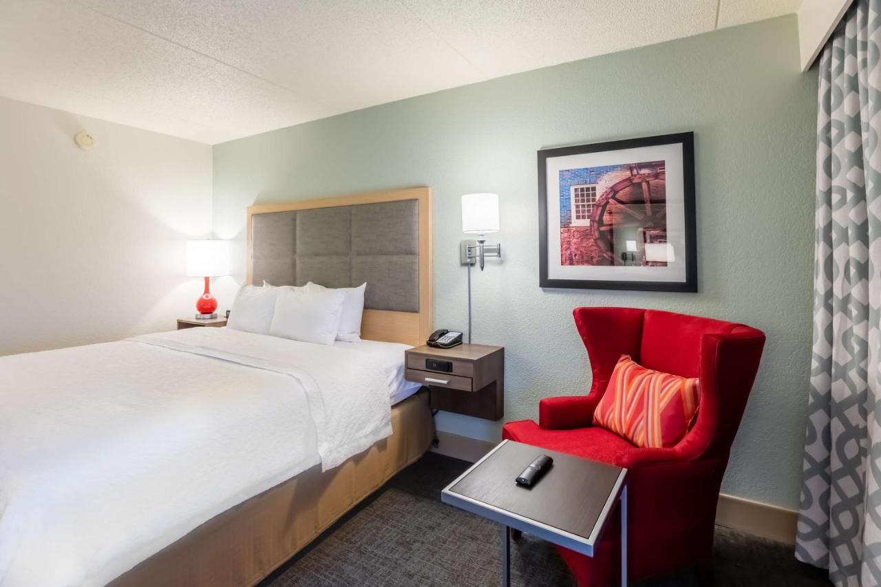 King Room at Hampton Inn St. Charles St. Peters