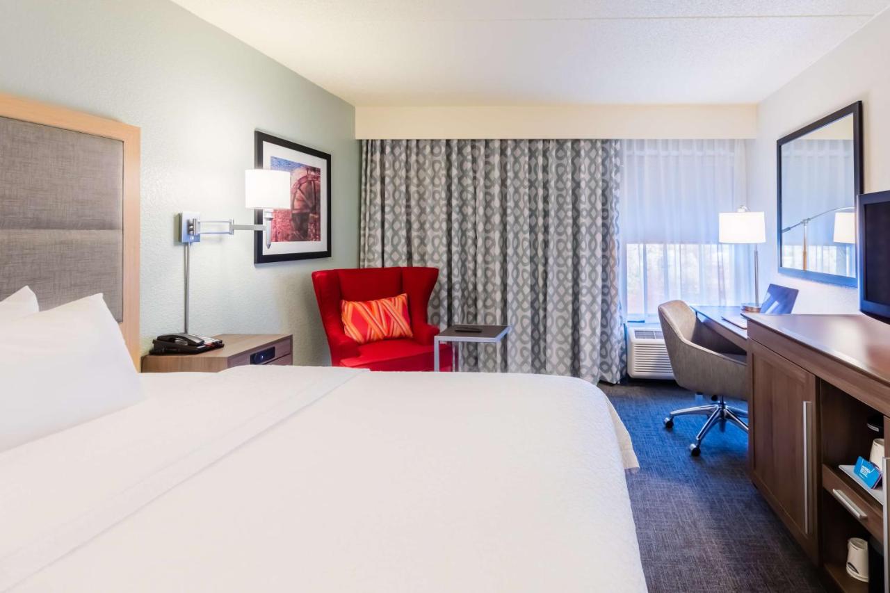 King Room at Hampton Inn St. Charles St. Peters