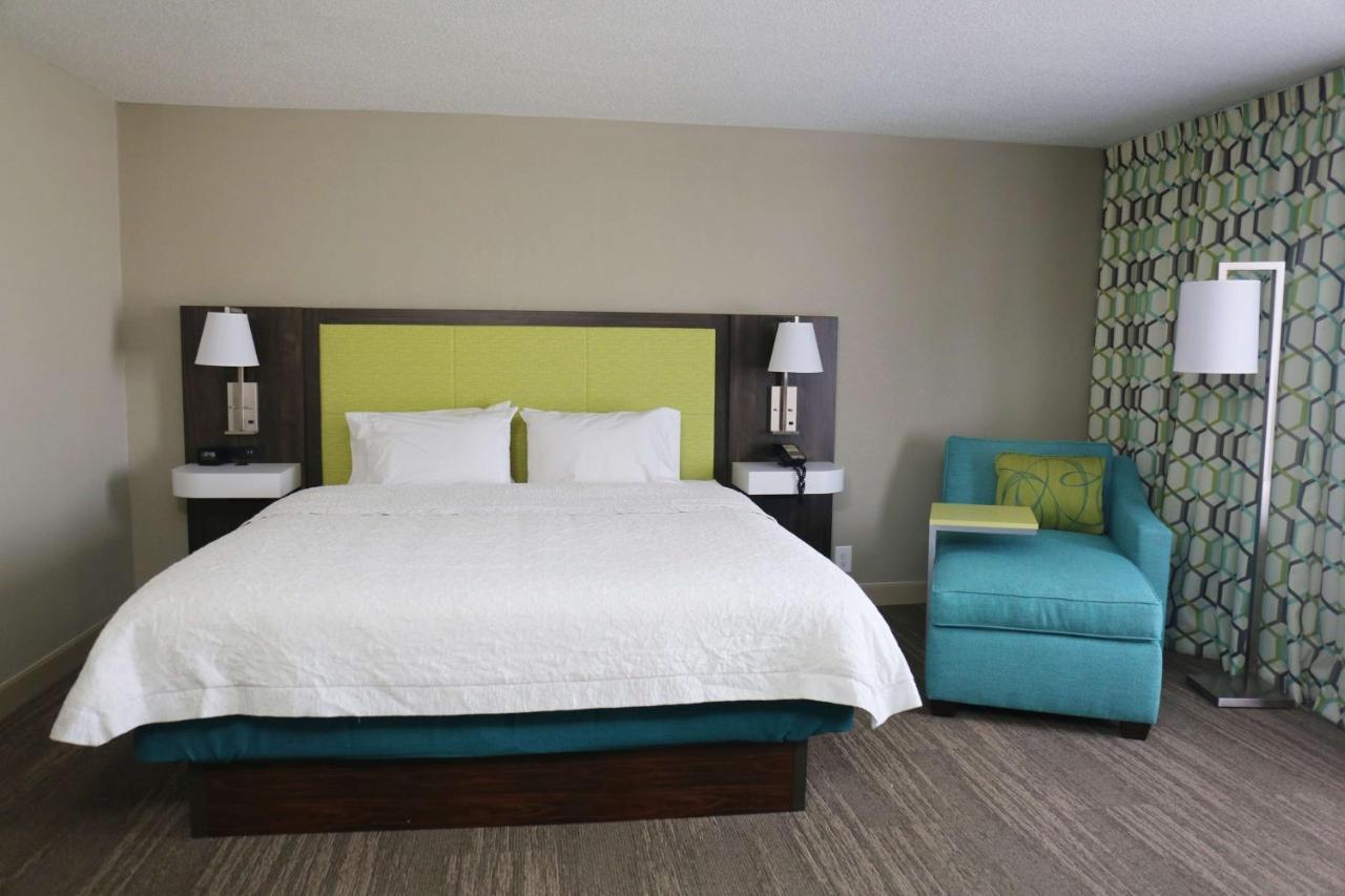 Deluxe King Room - Non-Smoking at Hampton Inn Sumter