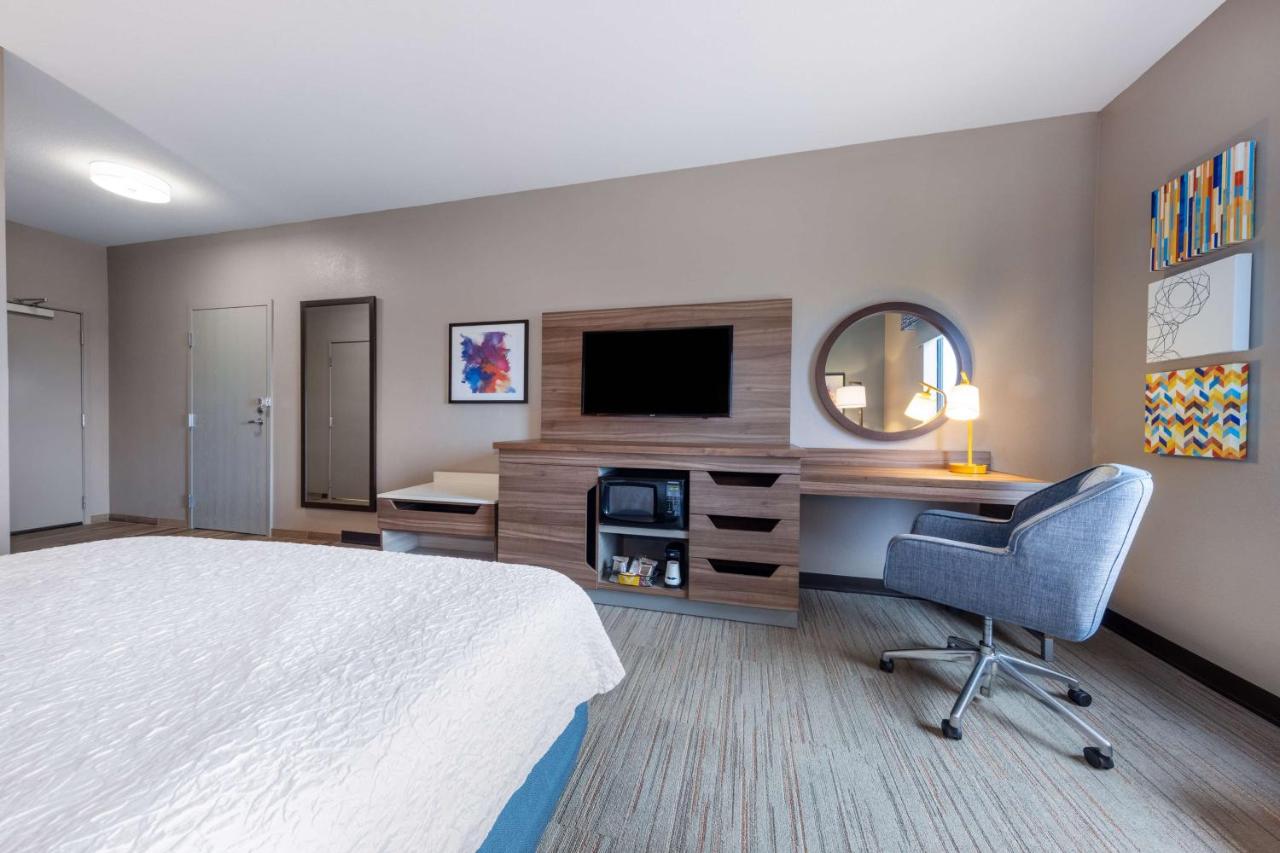| Hampton Inn Saint Robert