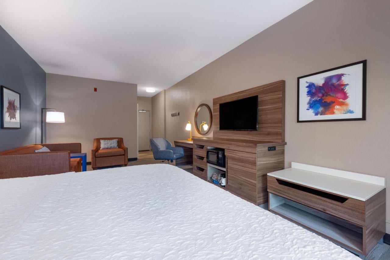 | Hampton Inn Saint Robert
