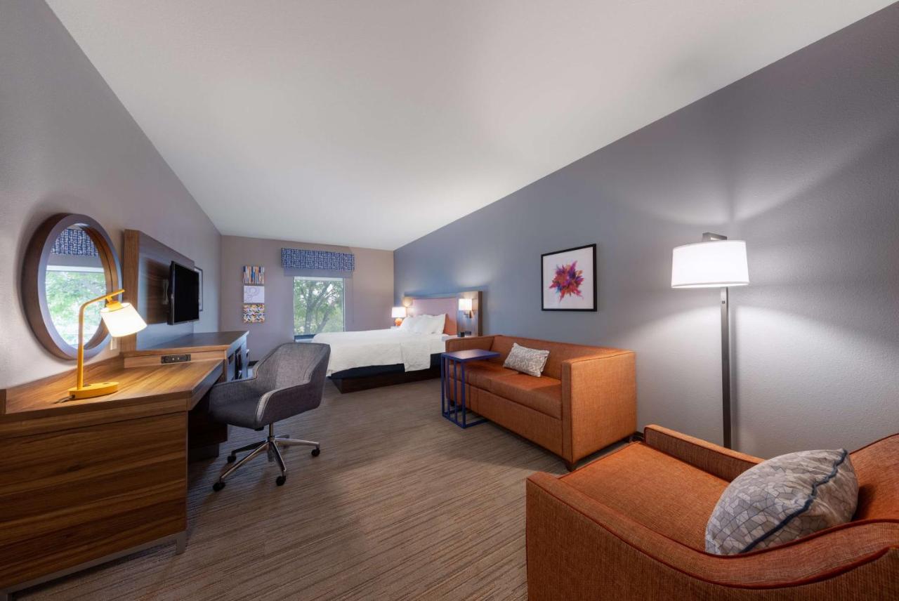 | Hampton Inn Saint Robert