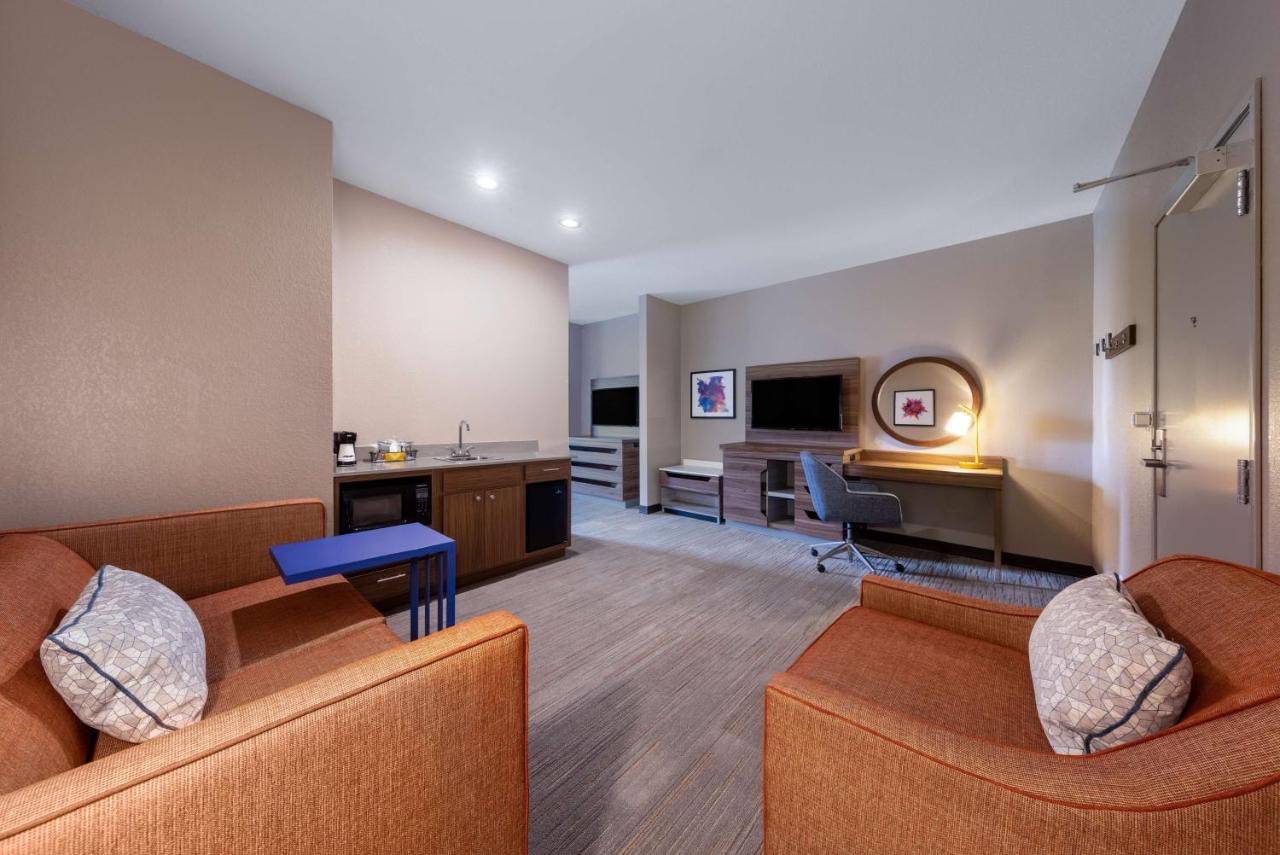 | Hampton Inn Saint Robert