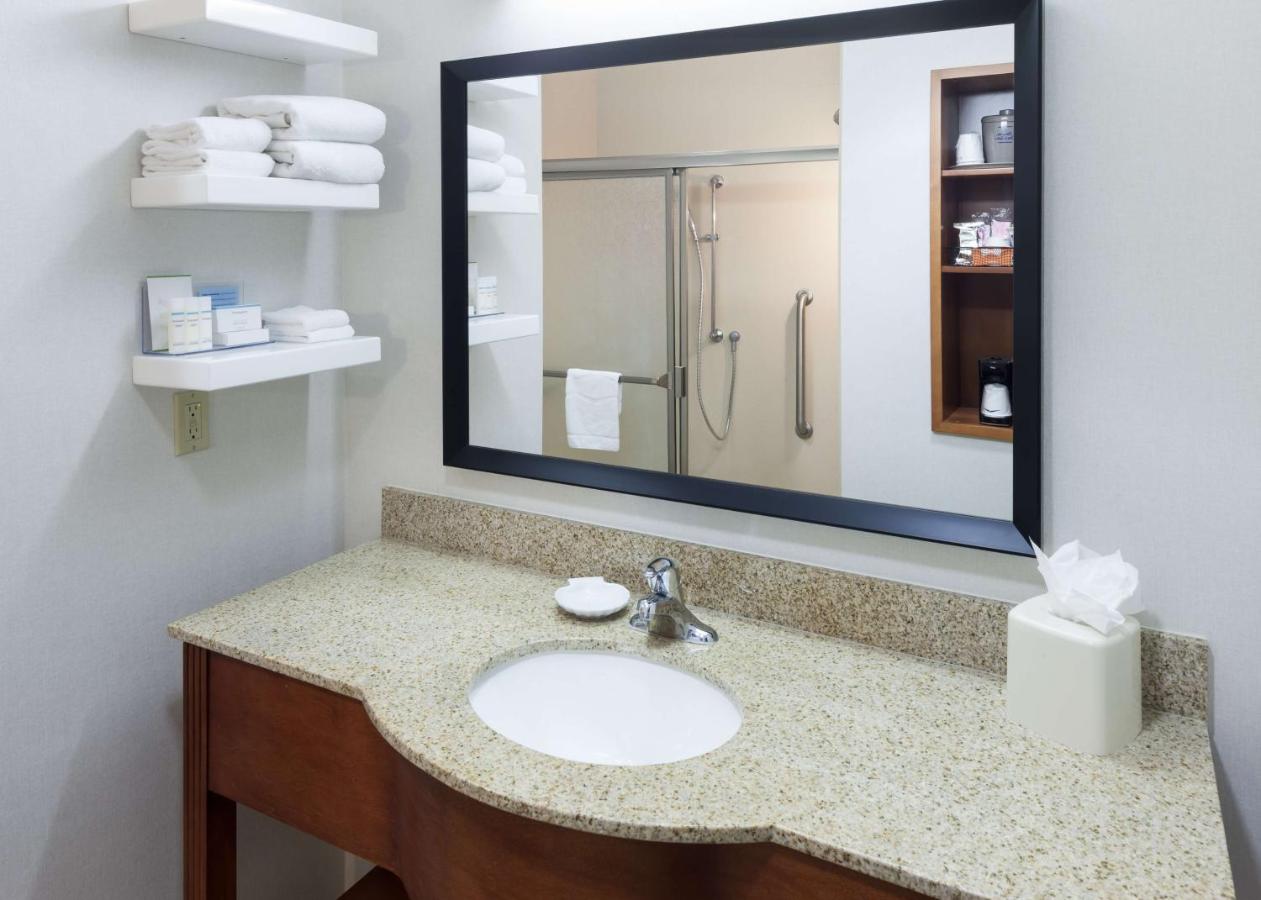 King Room at Hampton Inn & Suites Tulare