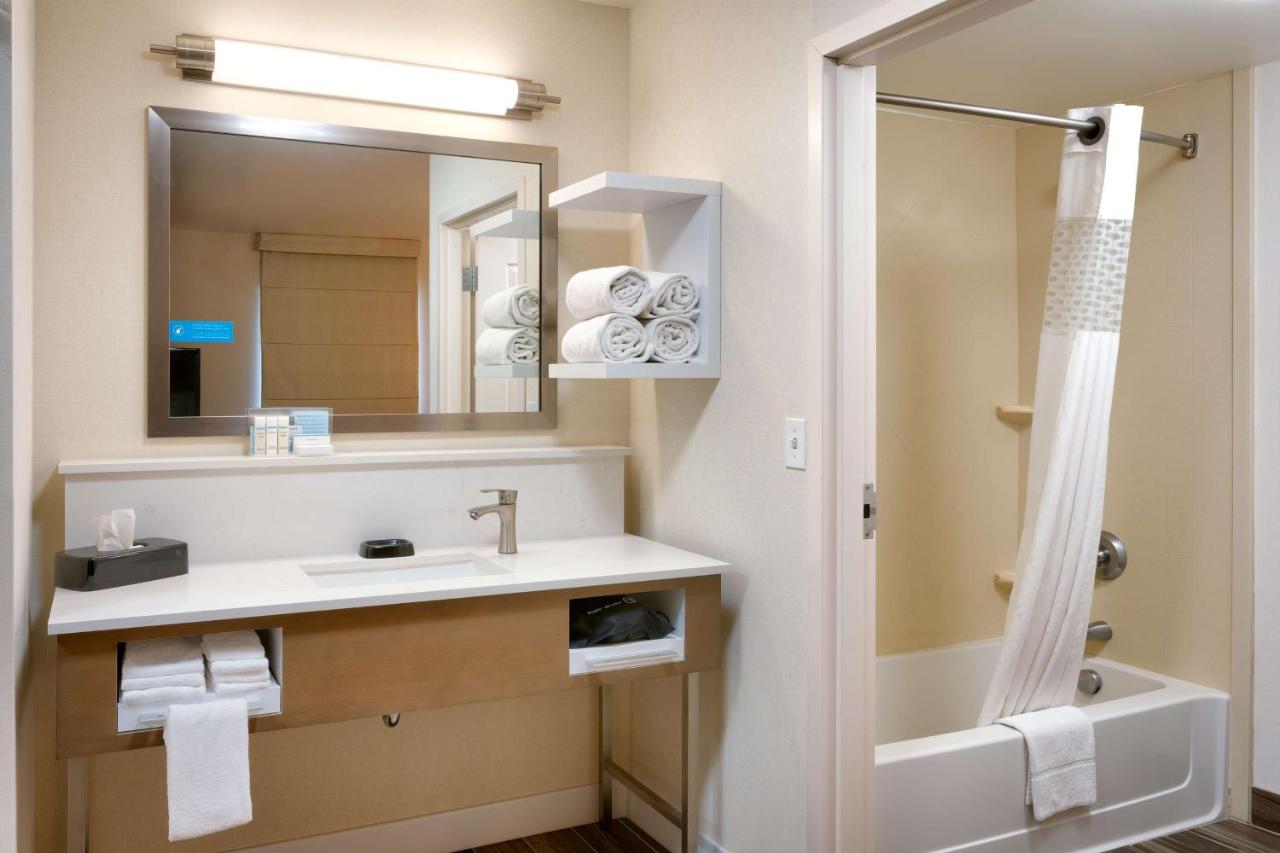 | Hampton Inn Tremonton