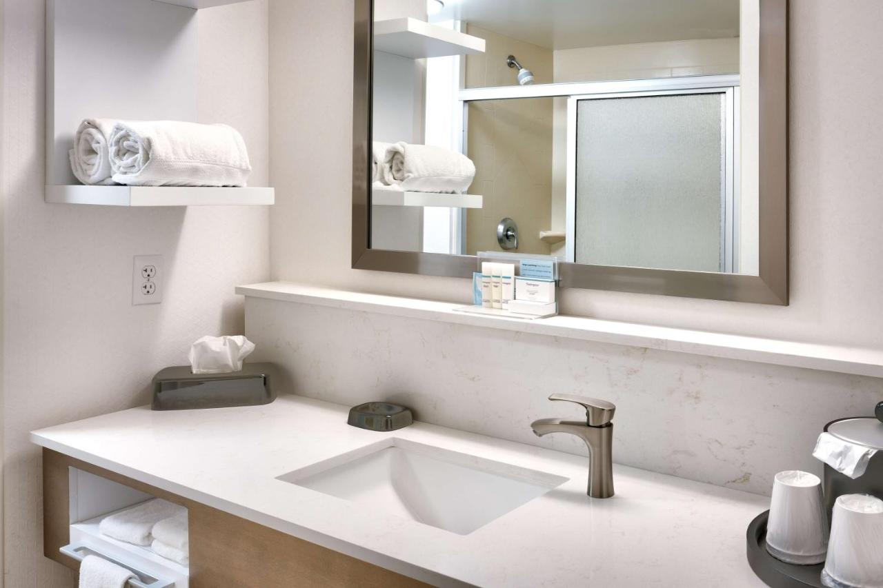 | Hampton Inn Tremonton