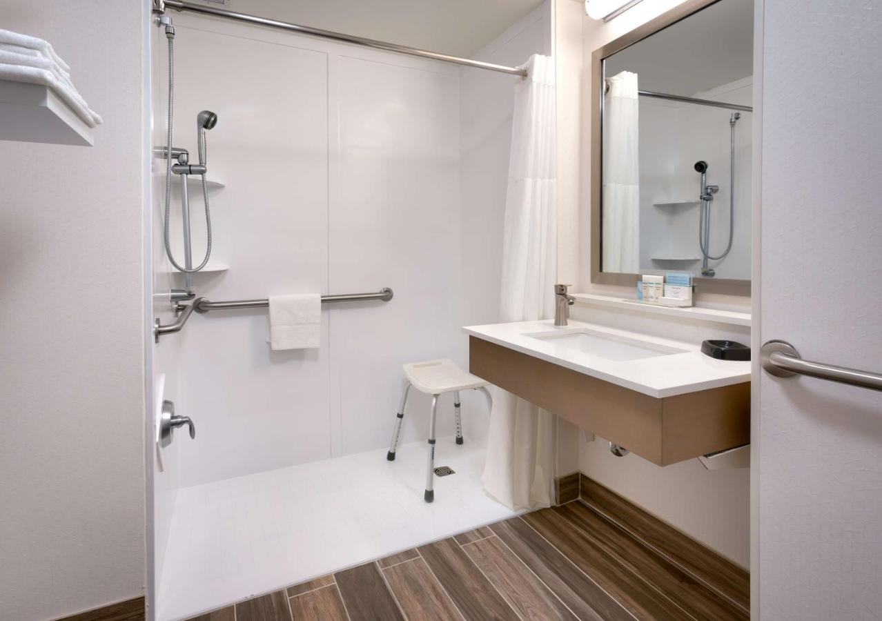 | Hampton Inn Tremonton