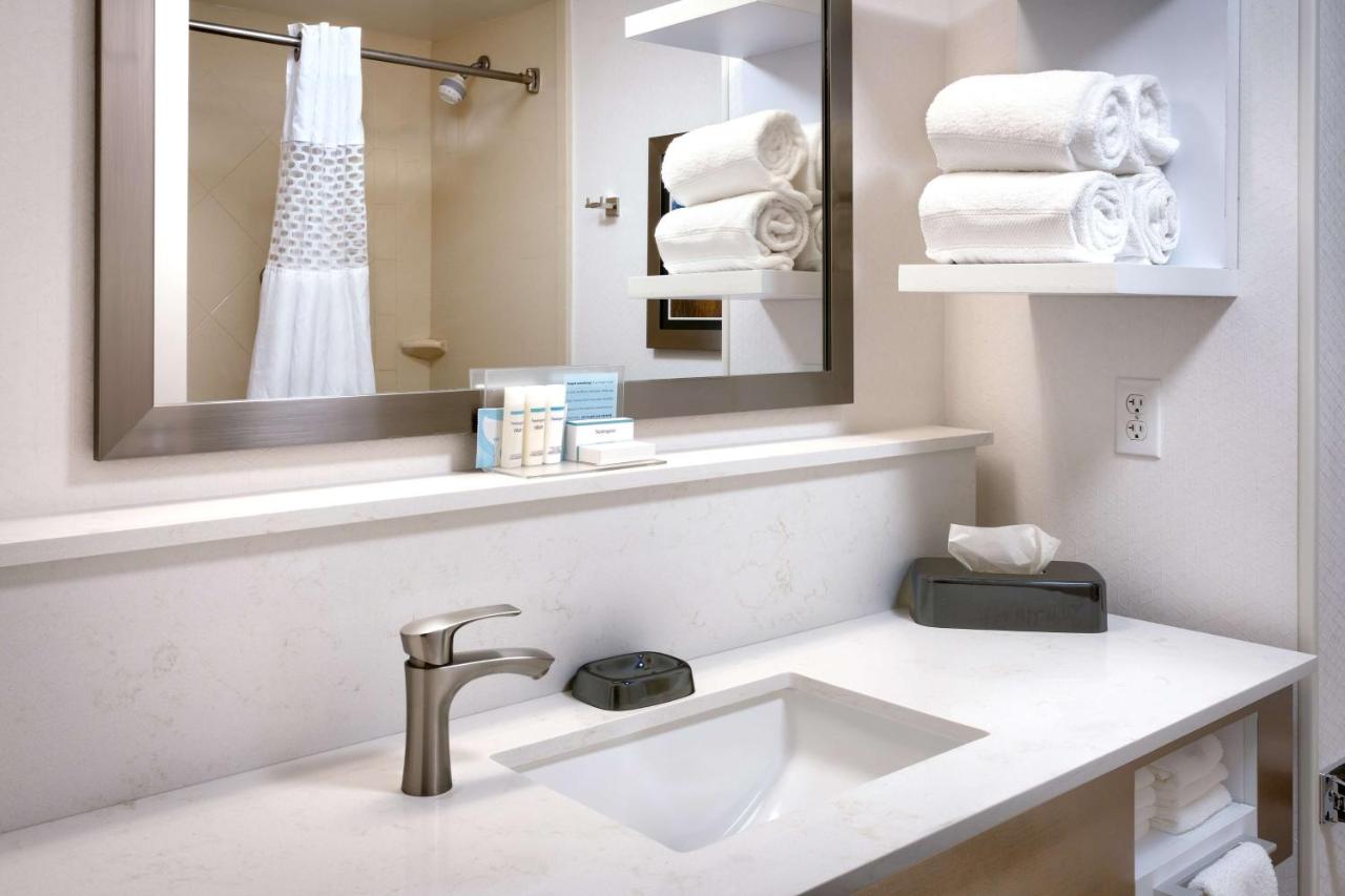 | Hampton Inn Tremonton