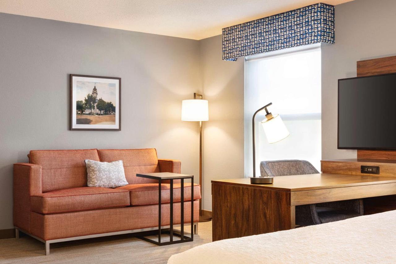 King Studio with Sofa Bed - Non-Smoking at Hampton Inn & Suites Valparaiso