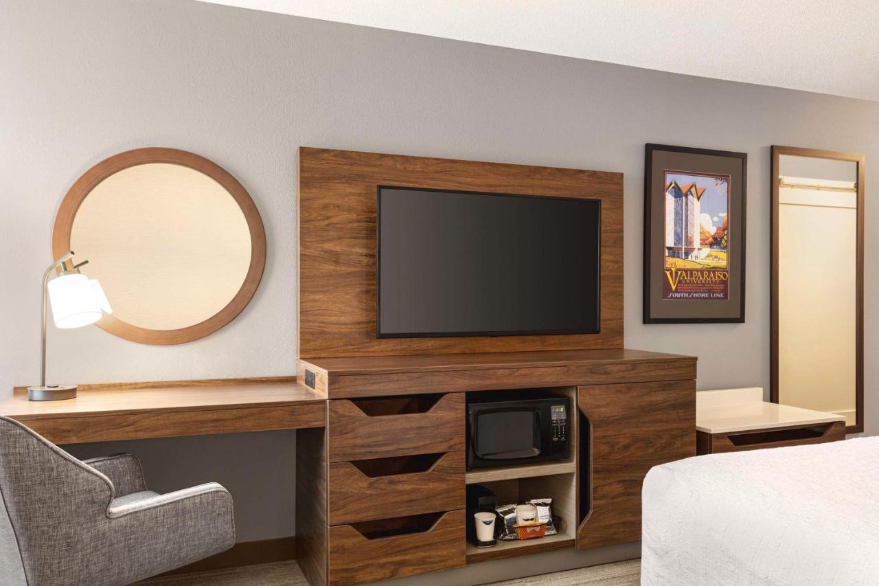 King Room - Non-Smoking at Hampton Inn & Suites Valparaiso