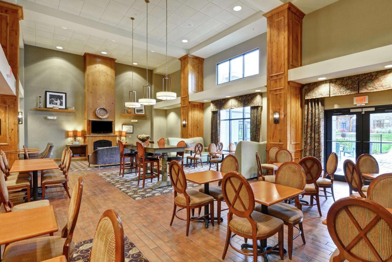 | Hampton Inn and Suites New Hartford/Utica