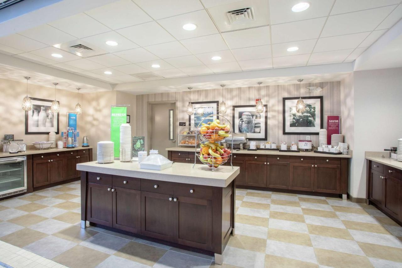 | Hampton Inn Philadelphia/Voorhees