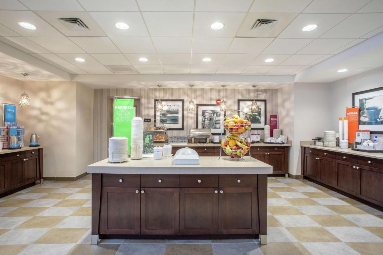 | Hampton Inn Philadelphia/Voorhees