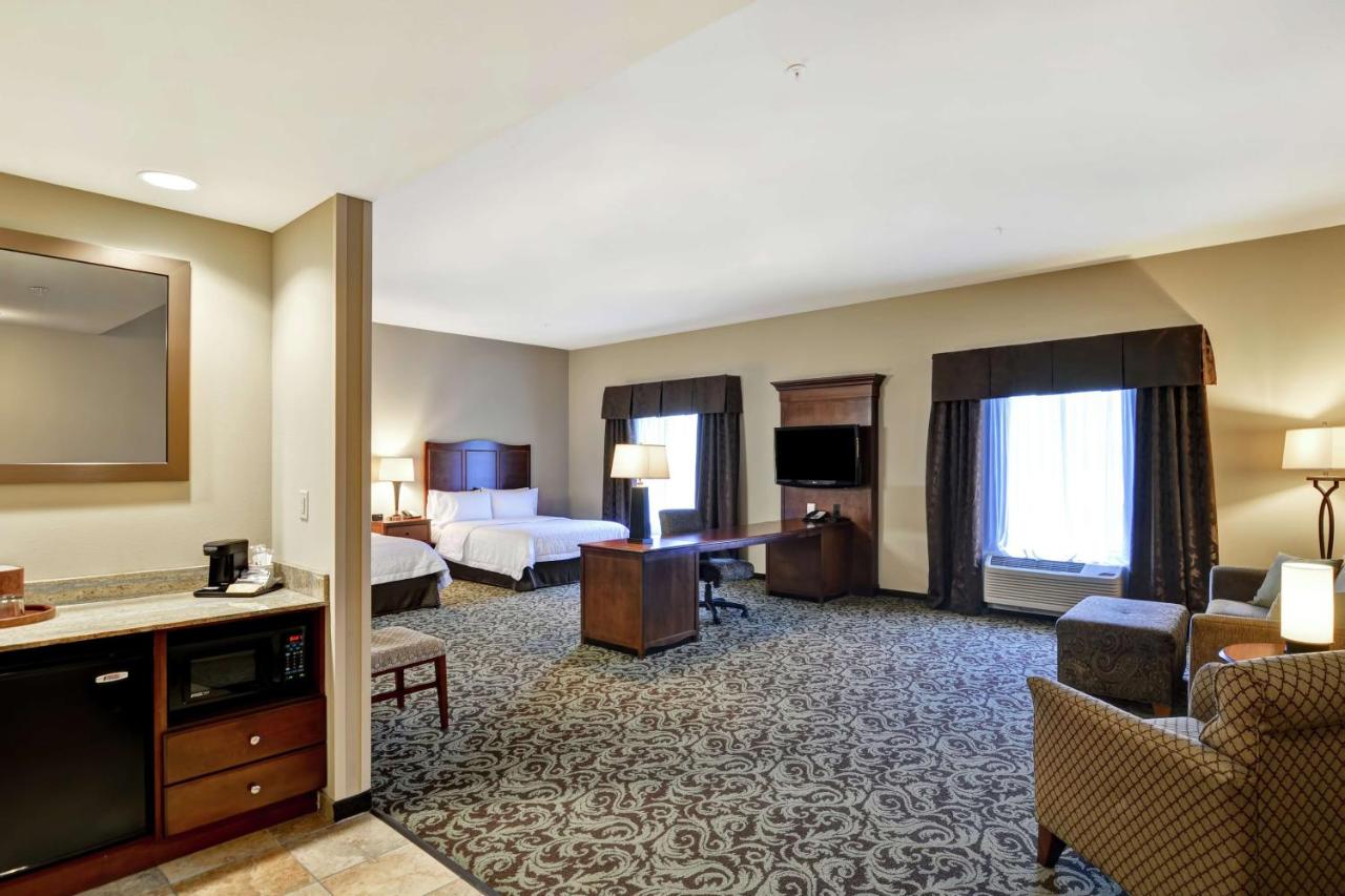 | Hampton Inn and Suites New Hartford/Utica
