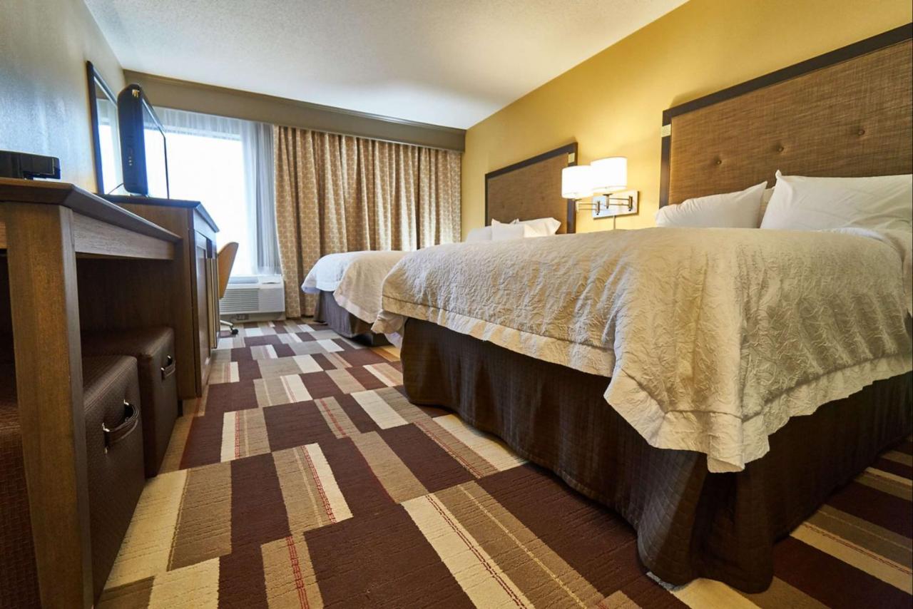 Queen Room with Two Queen Beds - Non-Smoking at Hampton Inn Uniontown