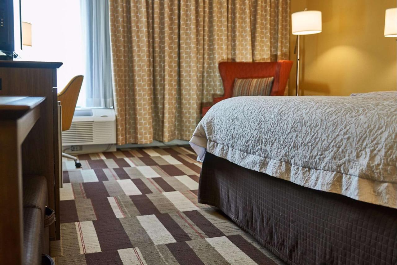 King Room - Non-Smoking at Hampton Inn Uniontown