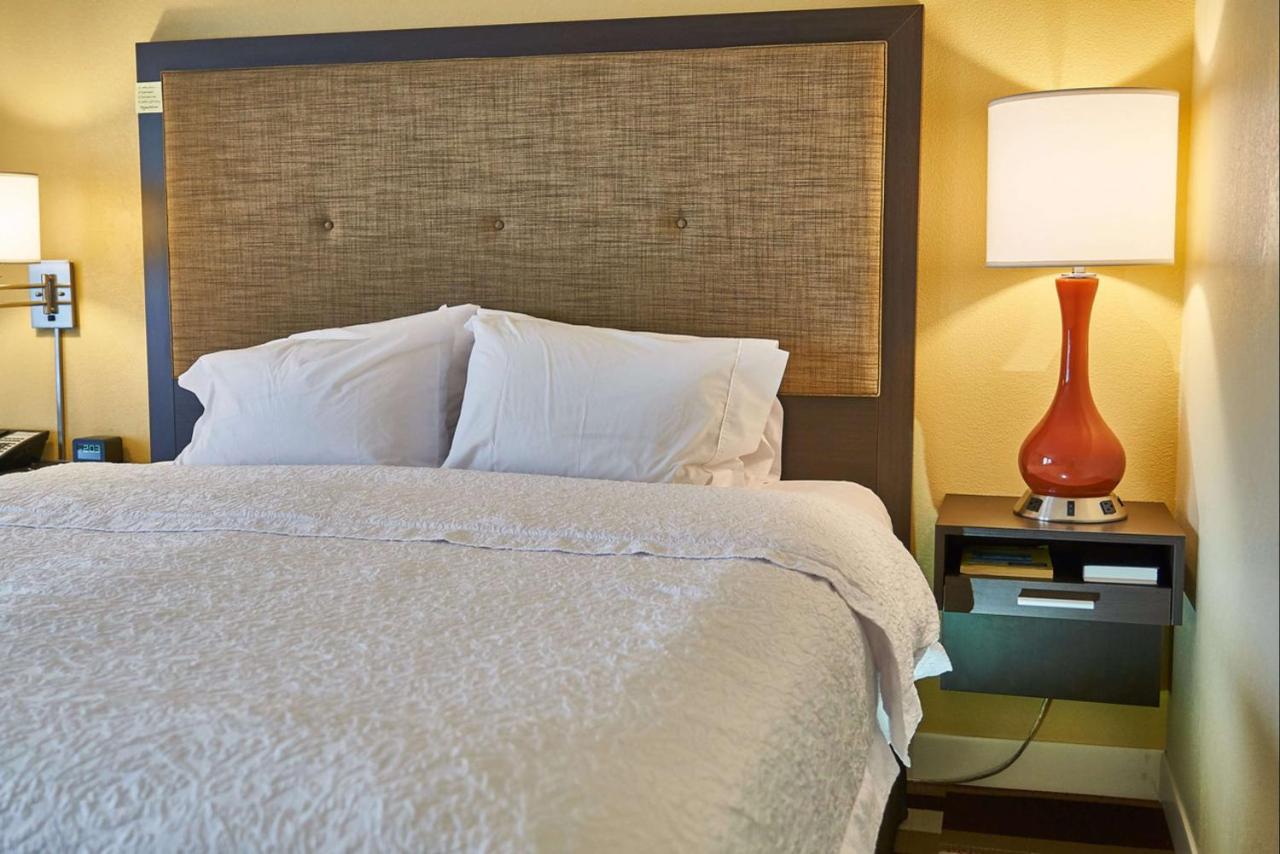 Executive King Room with Sofa Bed - Non-Smoking at Hampton Inn Uniontown