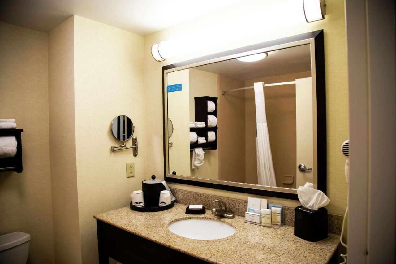 Queen Room with Two Queen Beds at Hampton Inn & Suites Sharon
