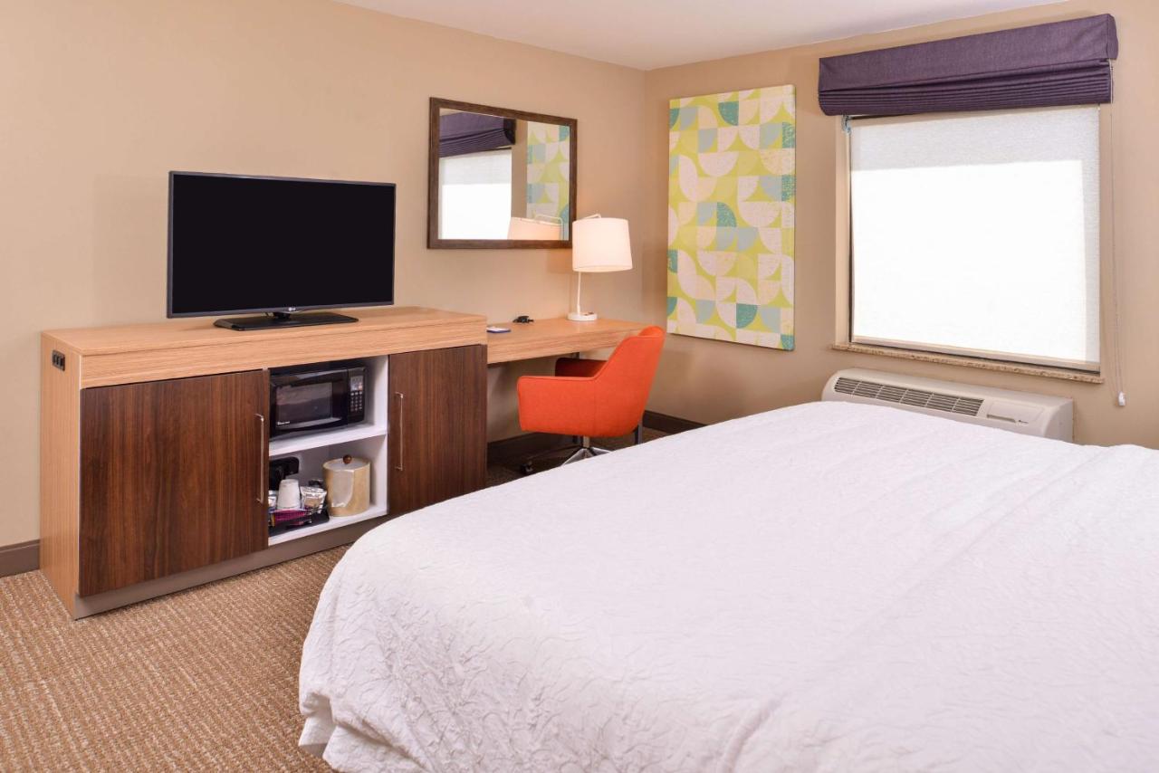 King Room at Hampton Inn York