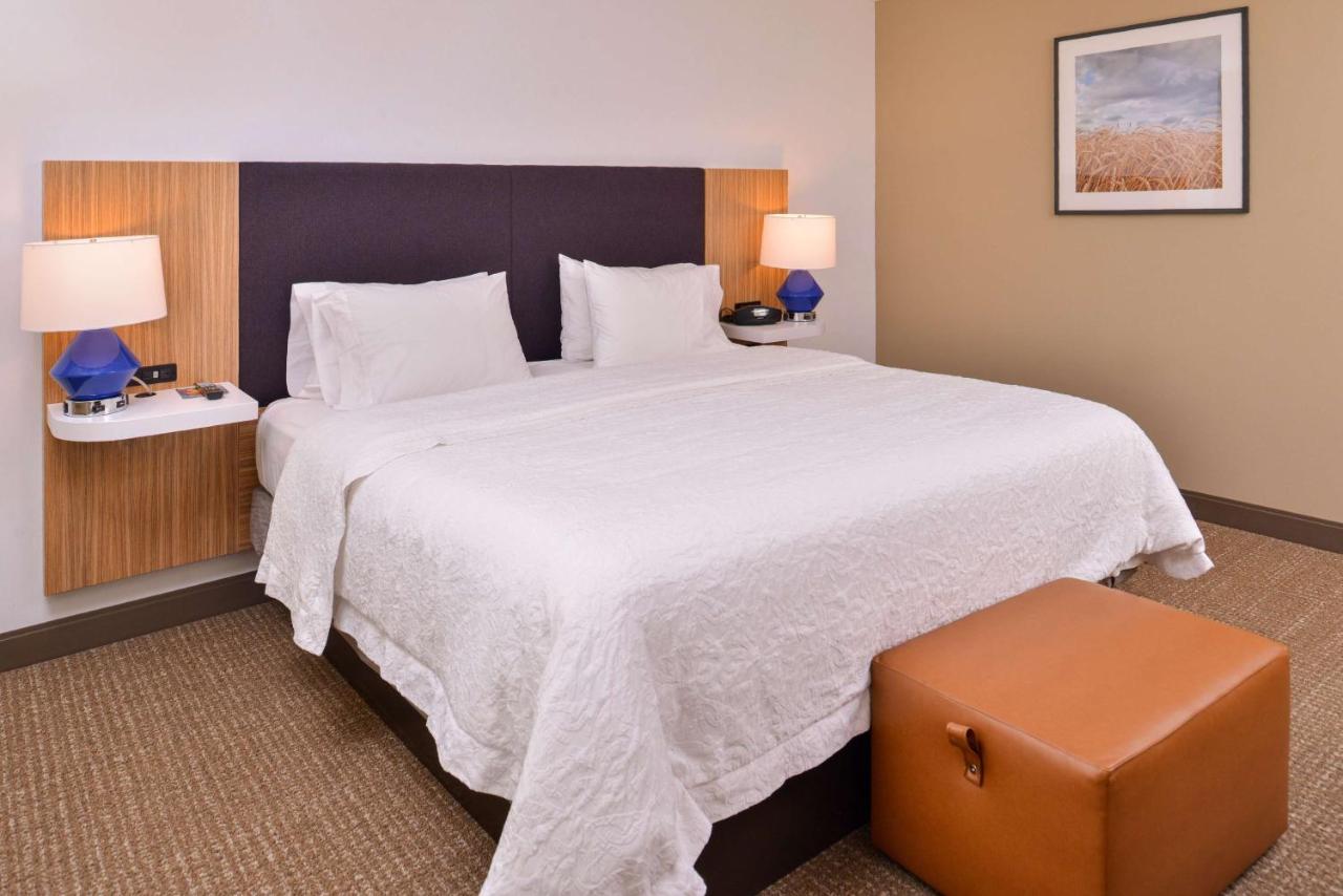 King Room at Hampton Inn York