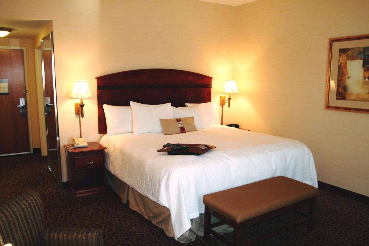 King Room at Hampton Inn York
