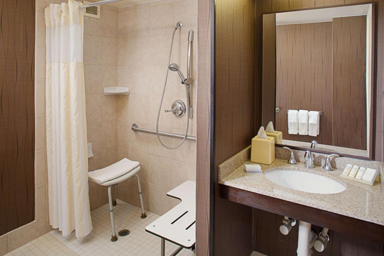 King Evolution Accessible at Hilton Garden Inn Albany Airport