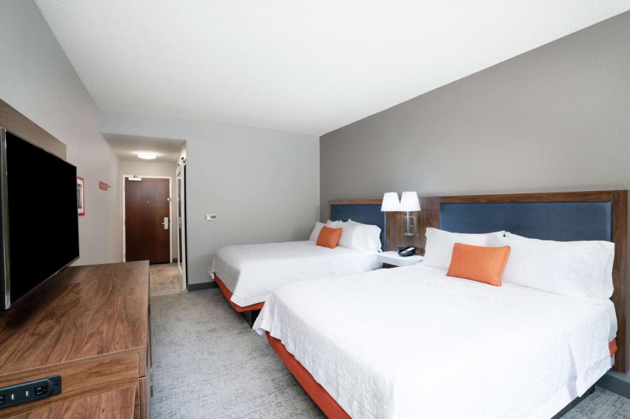 Queen Room with Two Queen Beds - Hearing Accessible at Hampton Inn Suites Opelika I85 Auburn Area