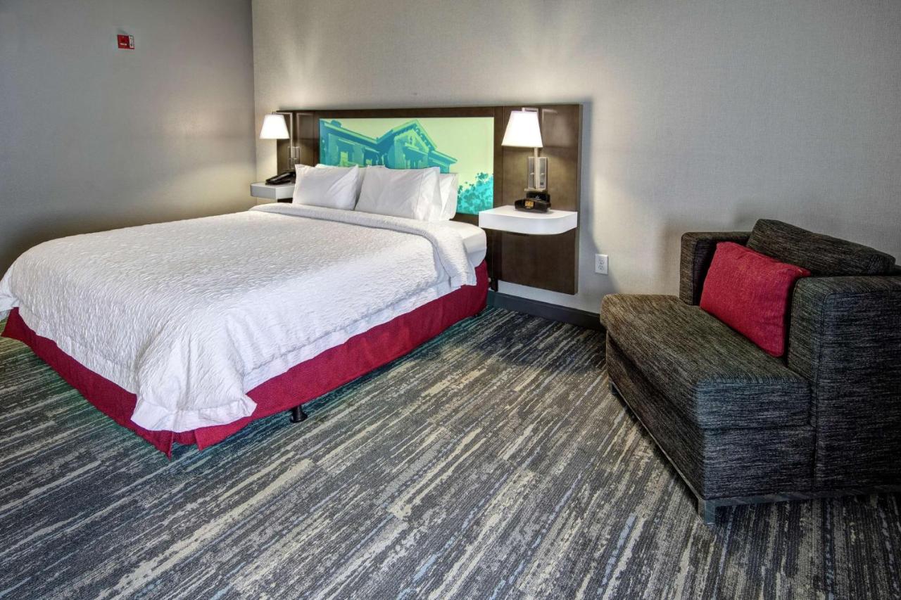 King Room - Disability Access at Hampton Inn Batesville