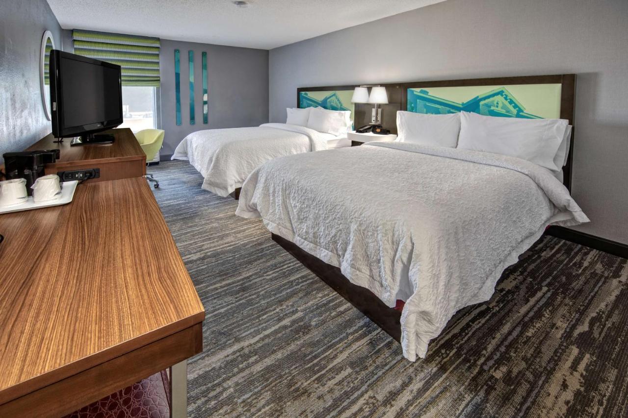 Queen Room with Two Queen Beds - Non-Smoking at Hampton Inn Batesville