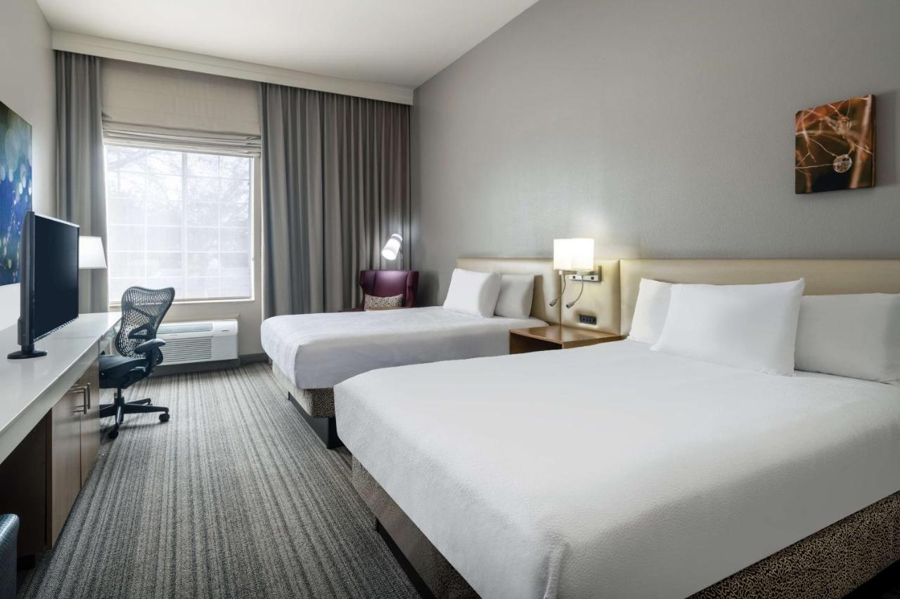 Premium Queen Room with Two Queen Beds at Hilton Garden Inn Bakersfield