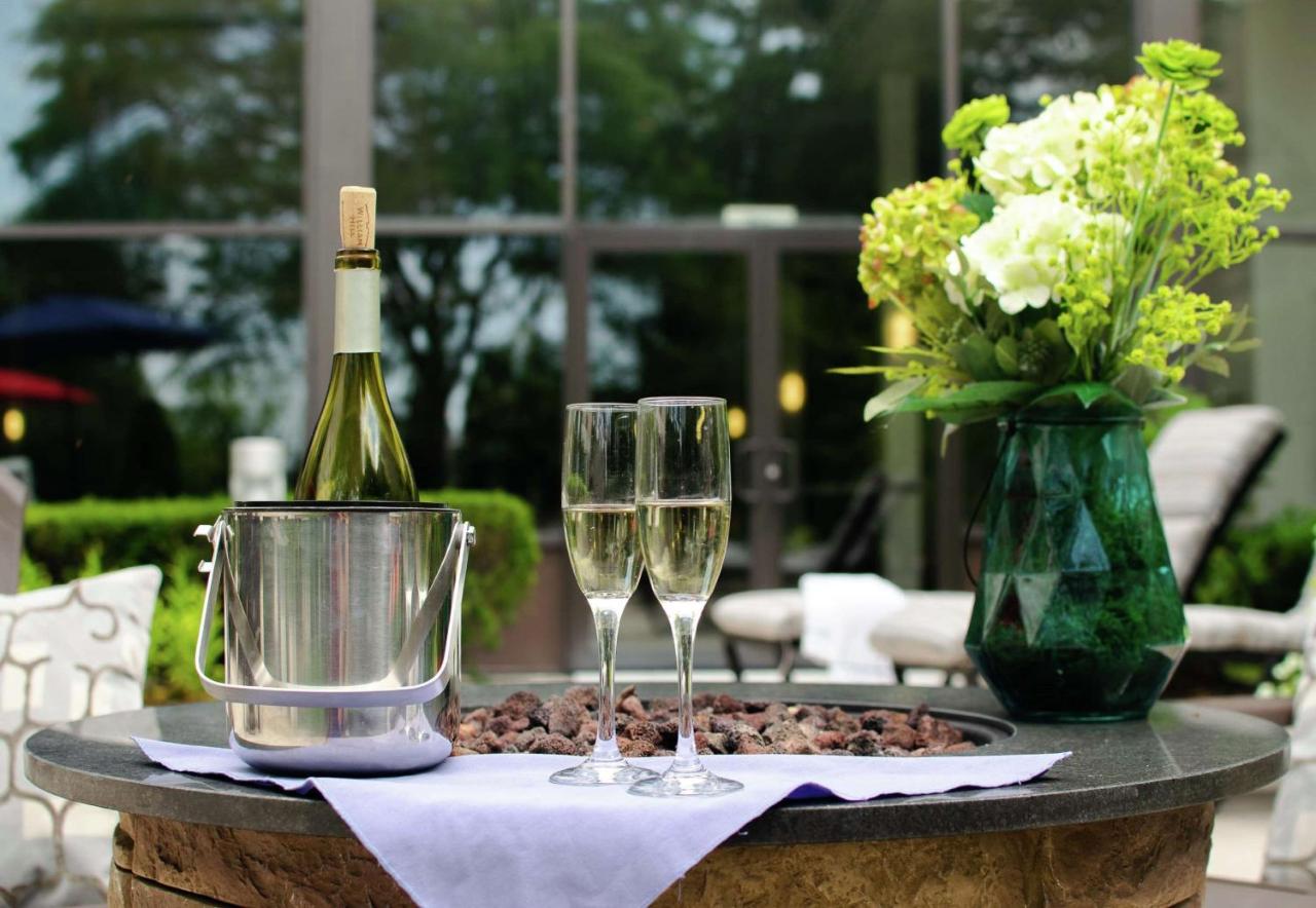 | DoubleTree by Hilton Boston-Milford