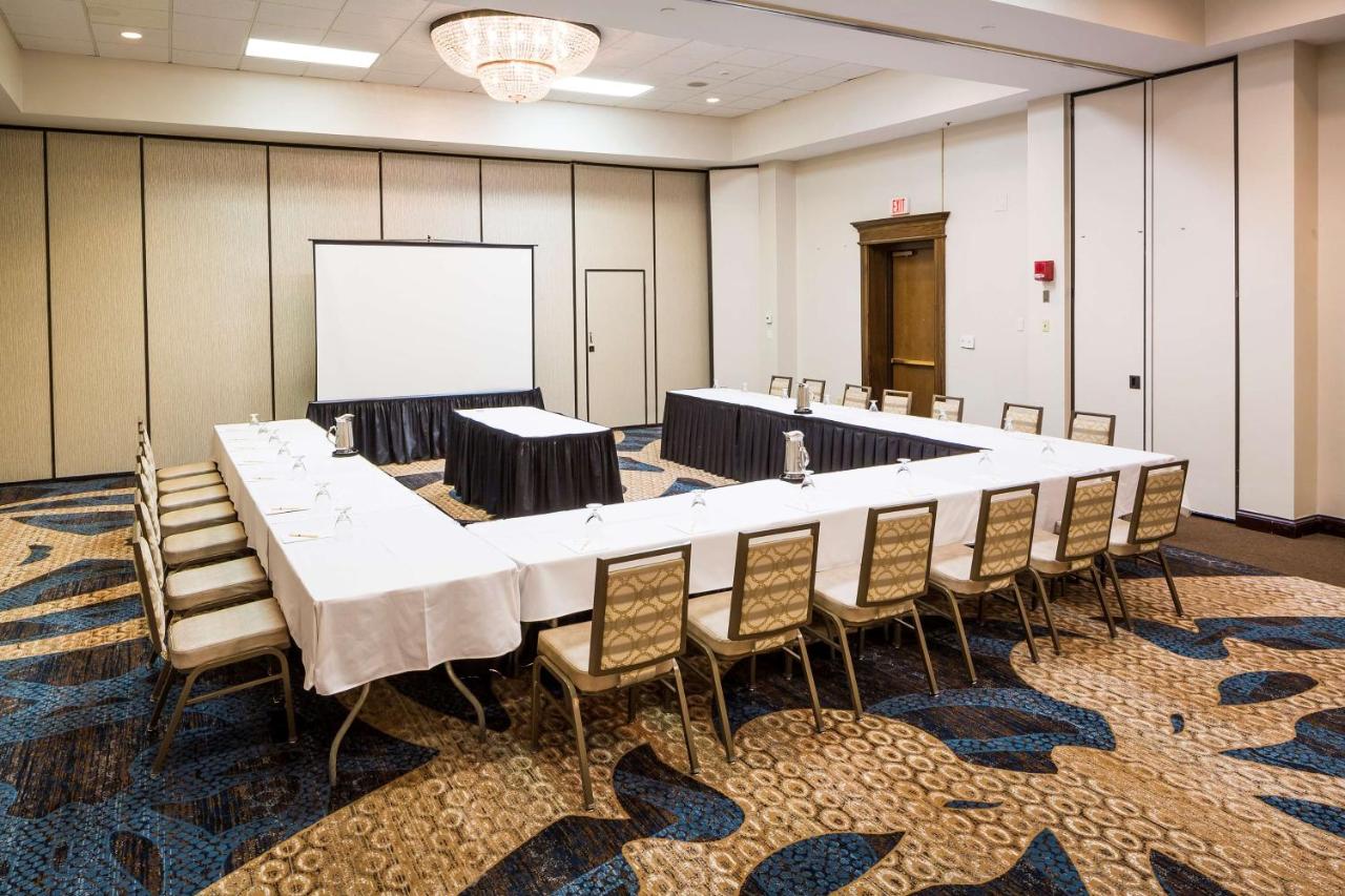 | DoubleTree by Hilton Boston-Milford
