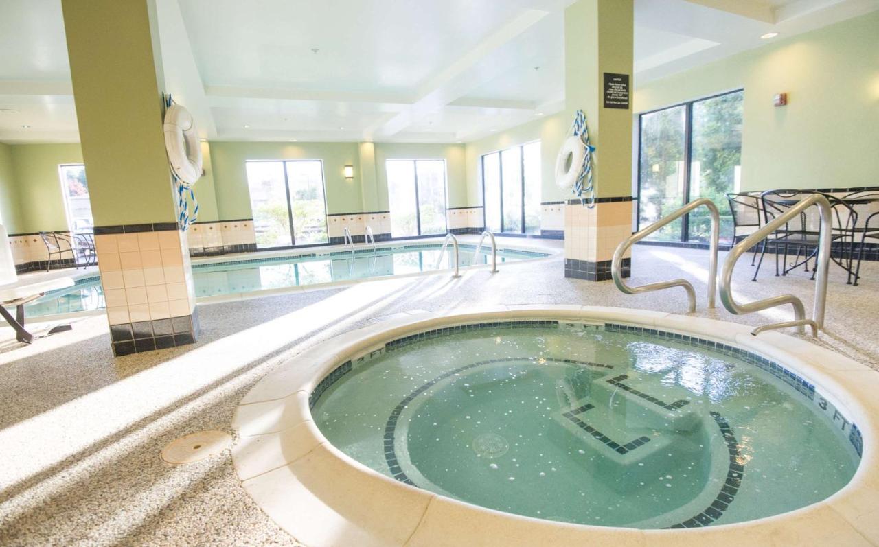| Hampton by Hilton Brattleboro