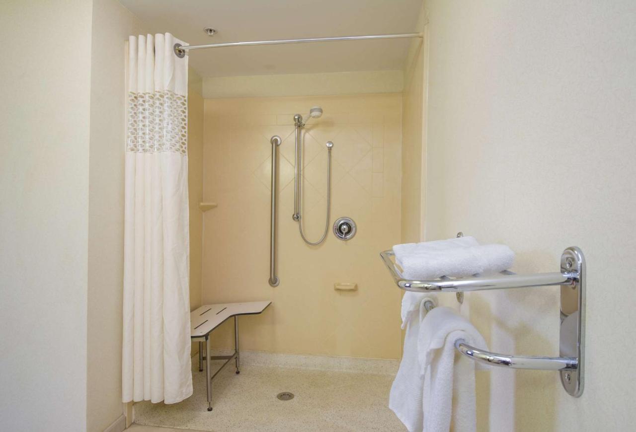 | Hampton by Hilton Brattleboro