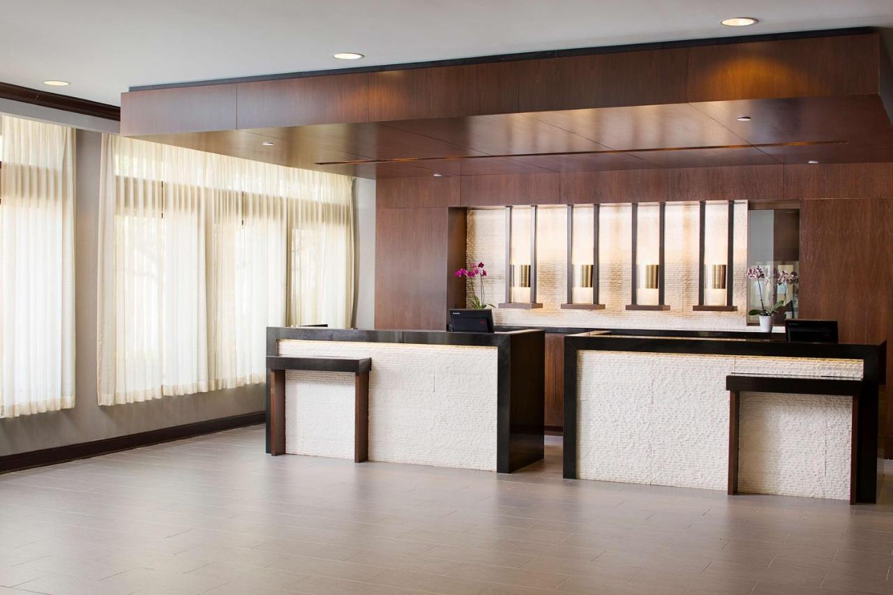 | DoubleTree by Hilton Baltimore - BWI Airport