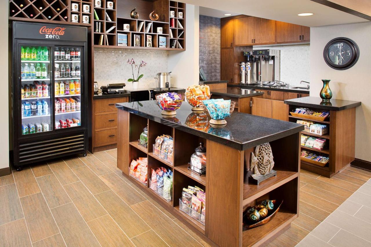 | DoubleTree by Hilton Baltimore - BWI Airport