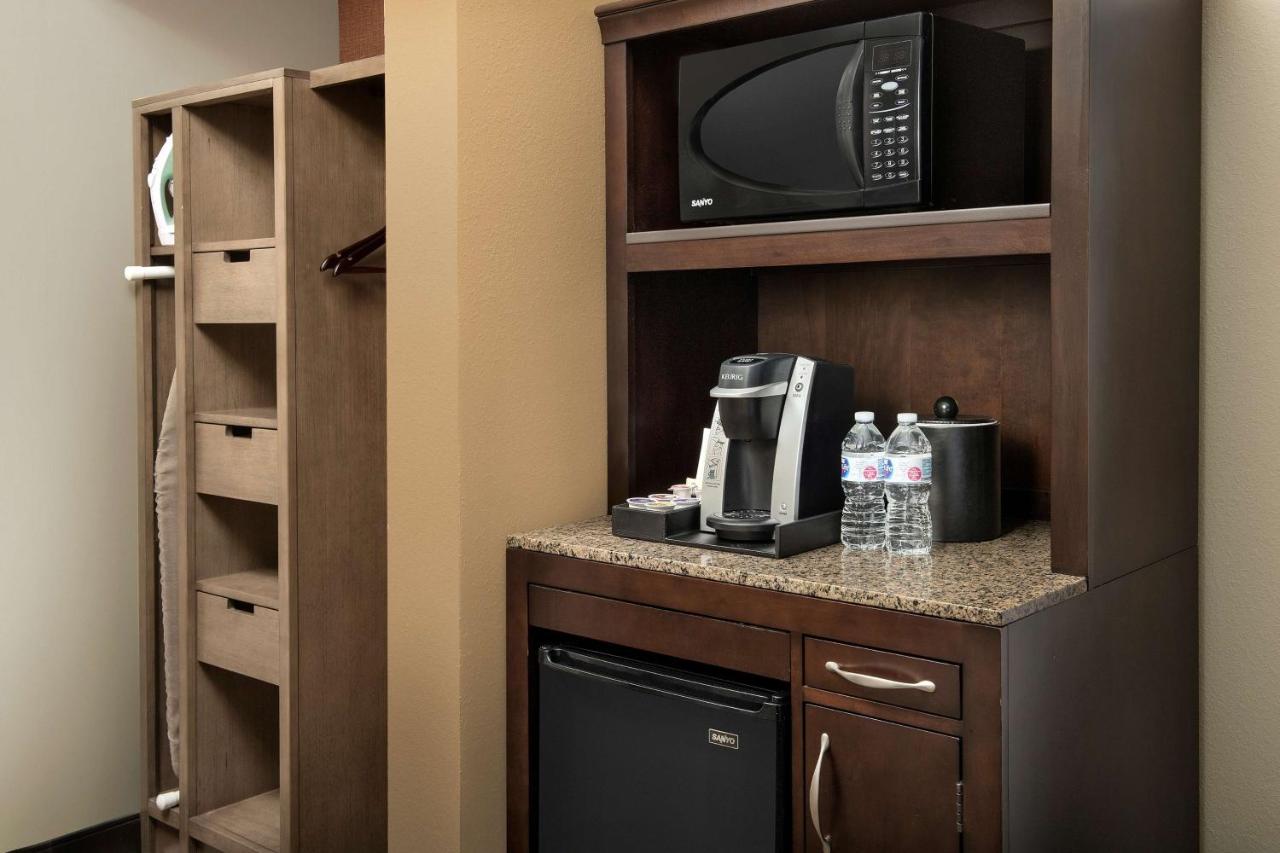 King Room at Hilton Garden Inn Charlotte/Mooresville