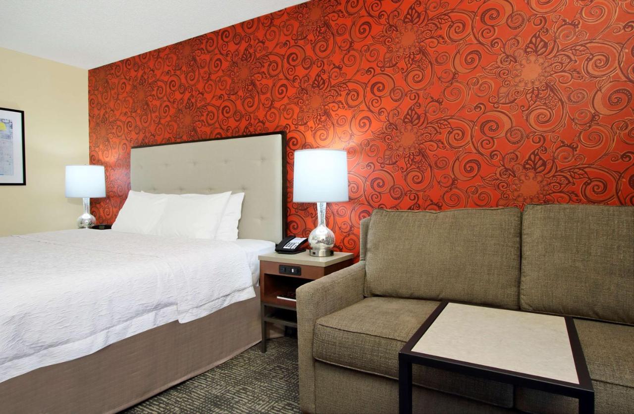 King Study with Sofa Bed - Non-Smoking at Hampton Inn & Suites Columbus-Downtown