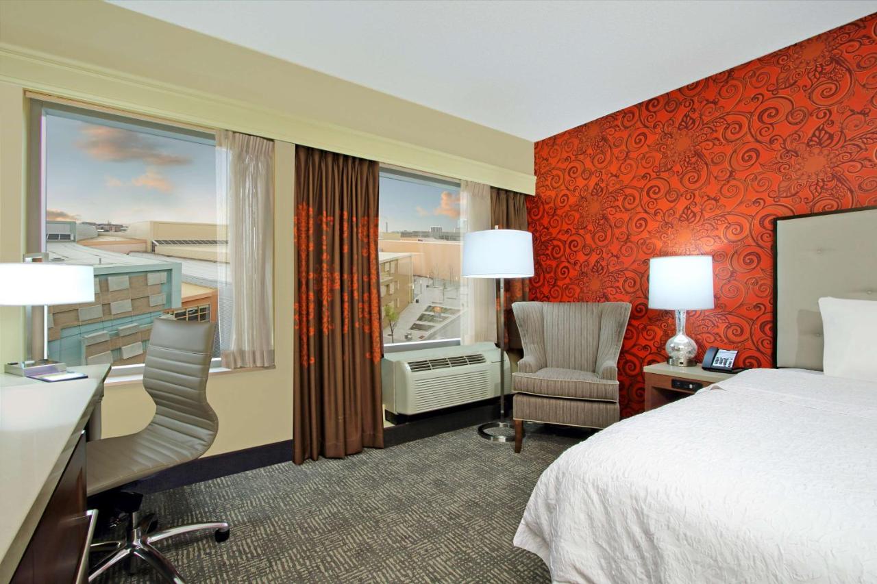 King Room with Sofa Bed - Non-Smoking at Hampton Inn & Suites Columbus-Downtown