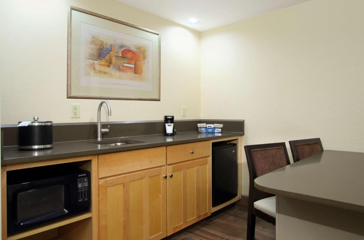 King Suite with Kitchen - Non-Smoking at Hampton Inn & Suites Columbus-Downtown