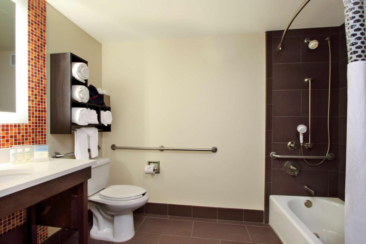 King Room - Disability Access at Hampton Inn & Suites Columbus-Downtown