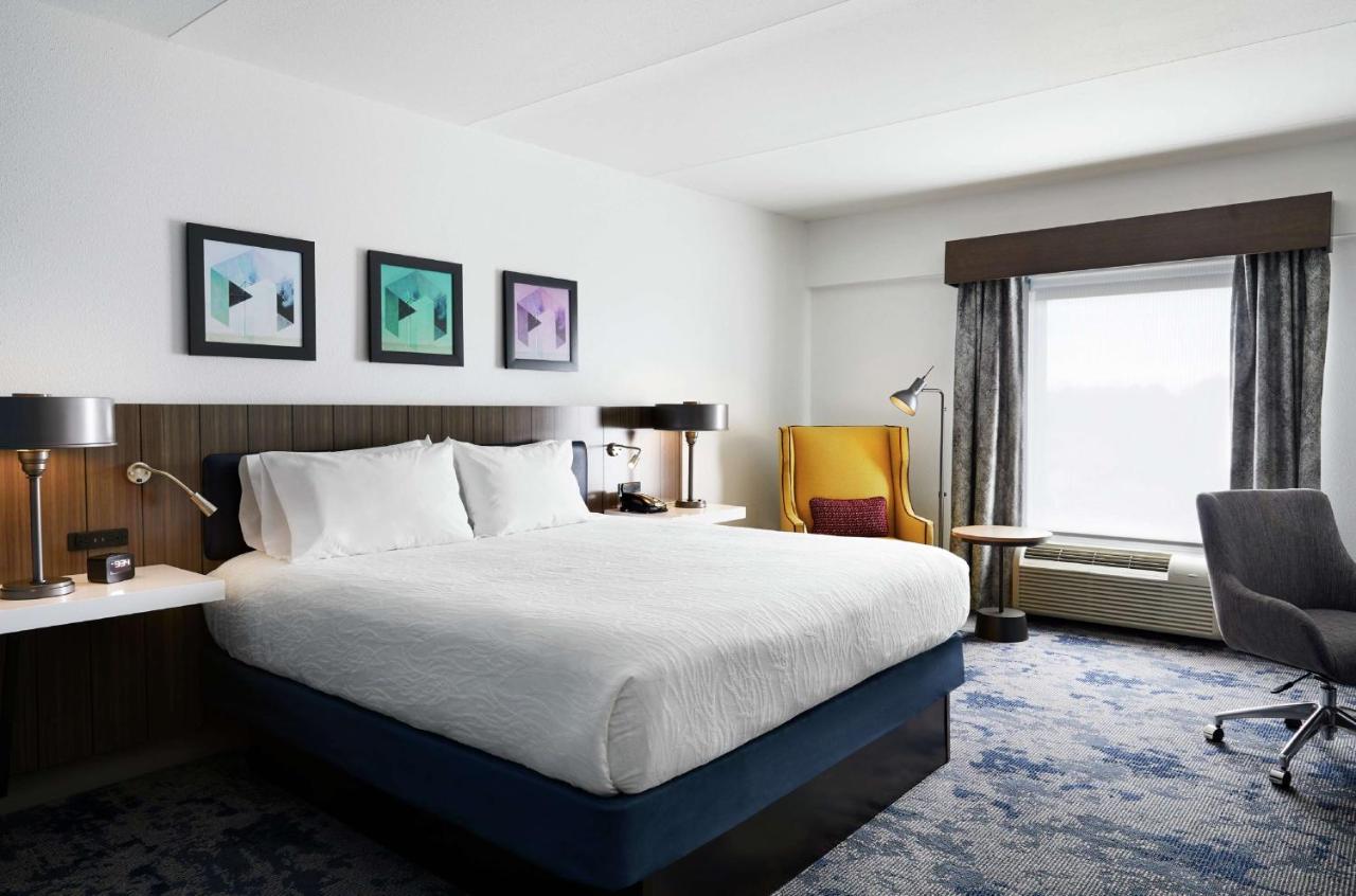 King Room - Evolution at Hilton Garden Inn Champaign/Urbana