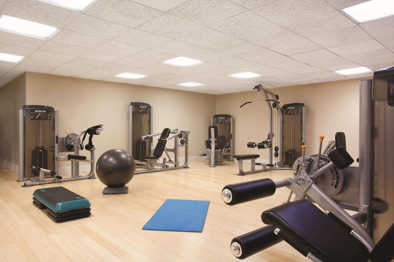 | Hilton Boston Dedham