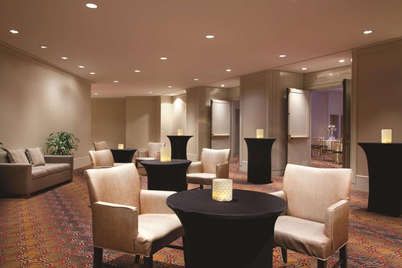 | Hilton Boston Dedham