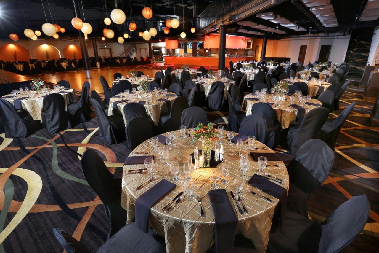 | DoubleTree by Hilton Hotel Denver - Thornton