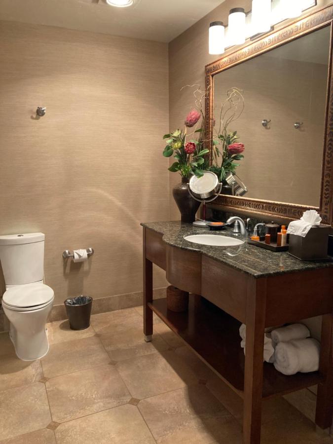 King Room with Ocean View at Blue Dolphin Inn